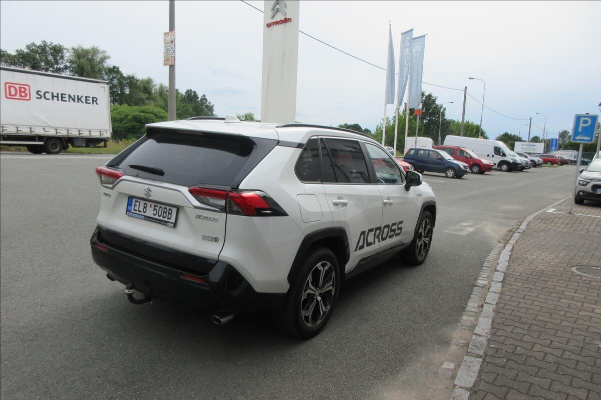 Suzuki Across Kombi 2,5 l 136 kw