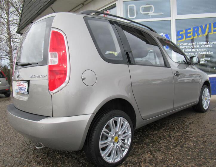 Škoda Roomster 5