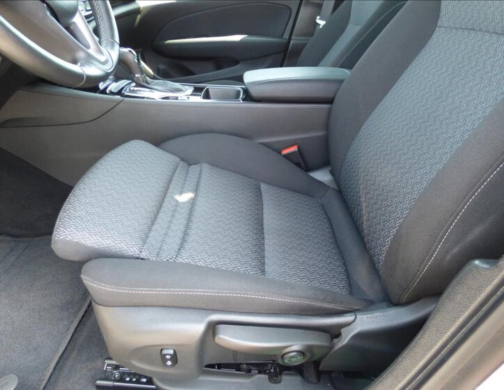 Opel Insignia Hatchback 2,0 l 125 kw