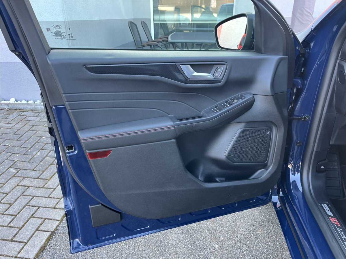 Ford Kuga SUV / Terénní 2,5 l 165 kw