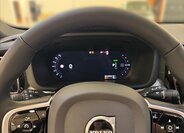 Volvo XC60 SUV / Terénní 2,0 l 228 kw
