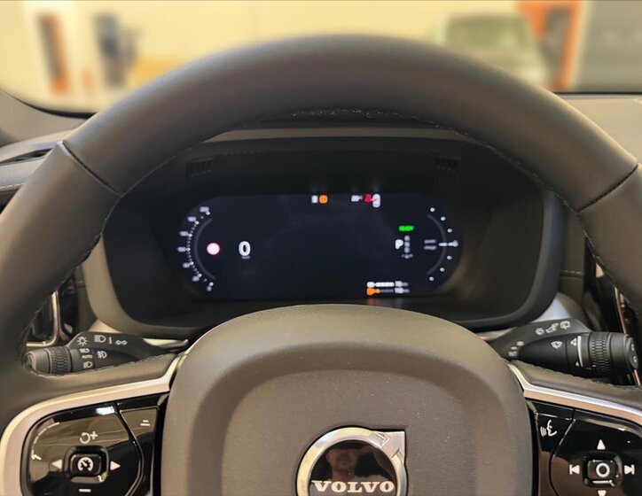 Volvo XC60 SUV / Terénní 2,0 l 228 kw