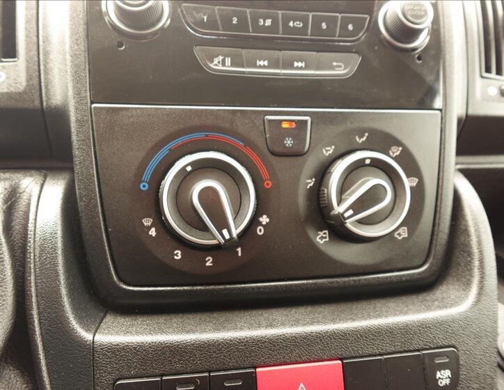 Peugeot Boxer Ostatní 2,2 l 121 kw