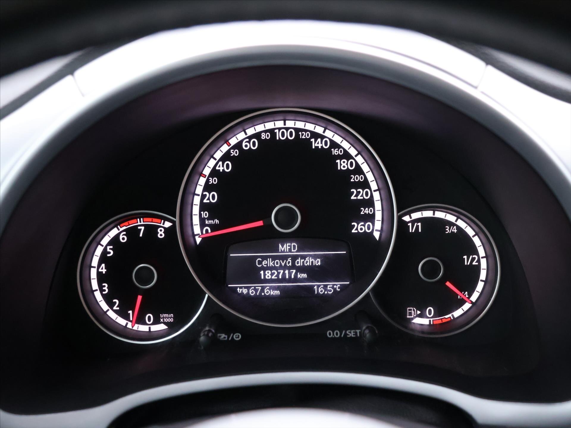 Volkswagen Beetle Hatchback 1,2 l 77 kw