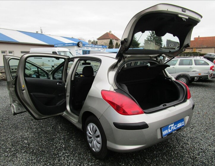 Peugeot 308 Hatchback 1,6 l 66 kw