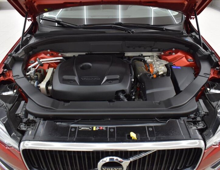 Volvo XC60 SUV / Terénní 2,0 l 223 kw