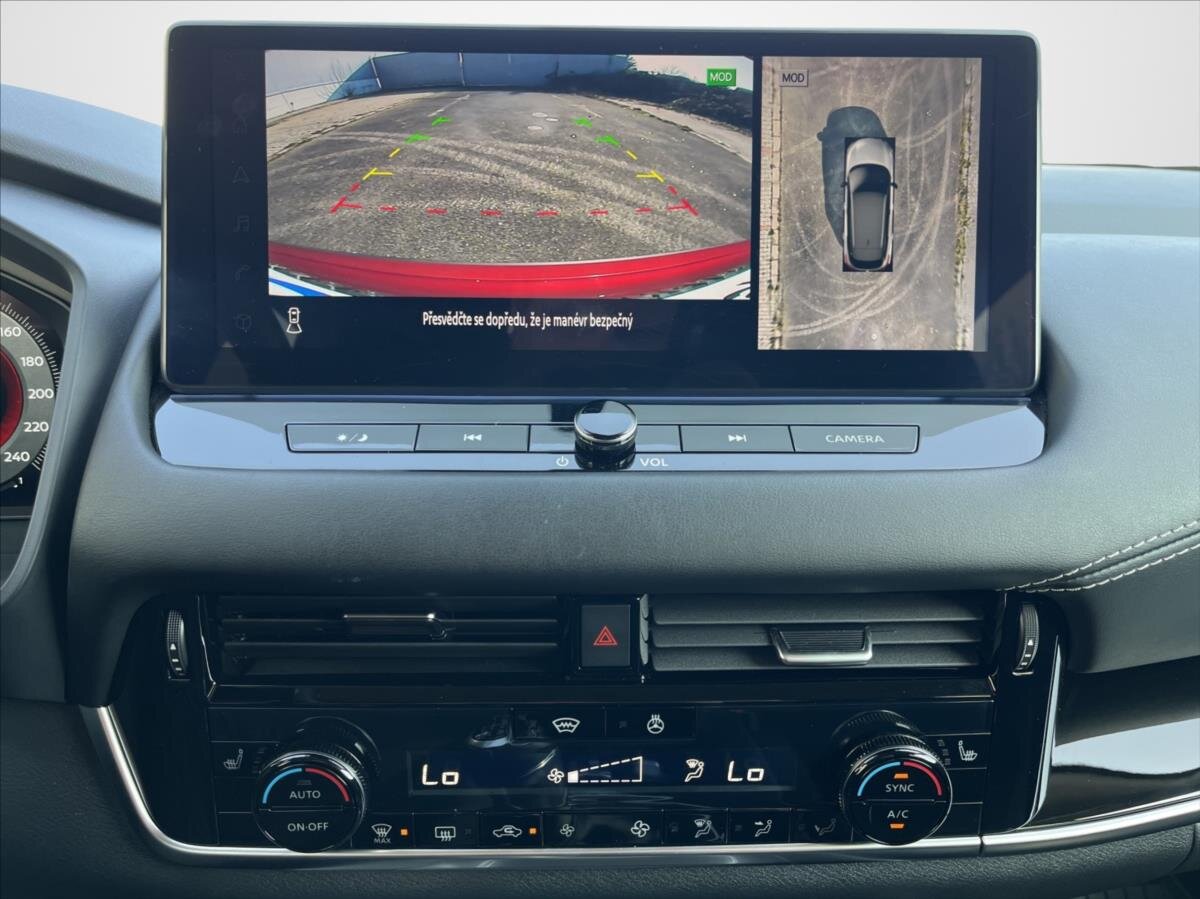 Nissan Qashqai SUV / Terénní 1,3 l 116 kw