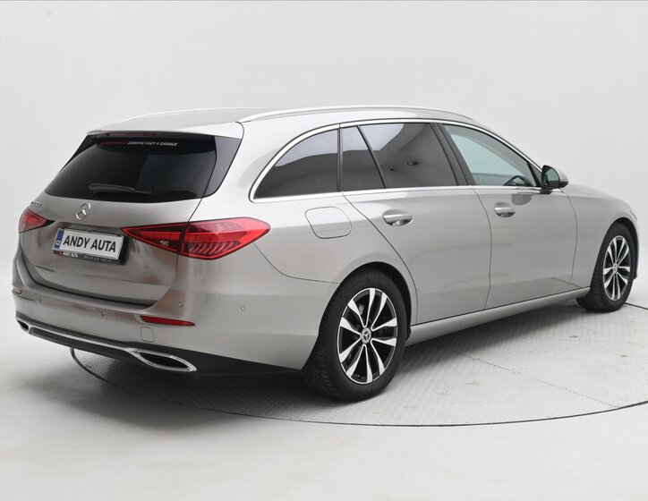 Mercedes-Benz Třídy C Kombi 2,0 l 147 kw