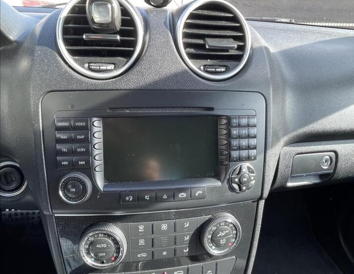 Mercedes-Benz Třídy M SUV 3,0 l 165 kw