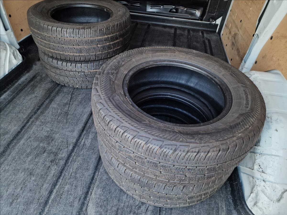 Ford Transit Custom Skříň 2,0 l 77 kw