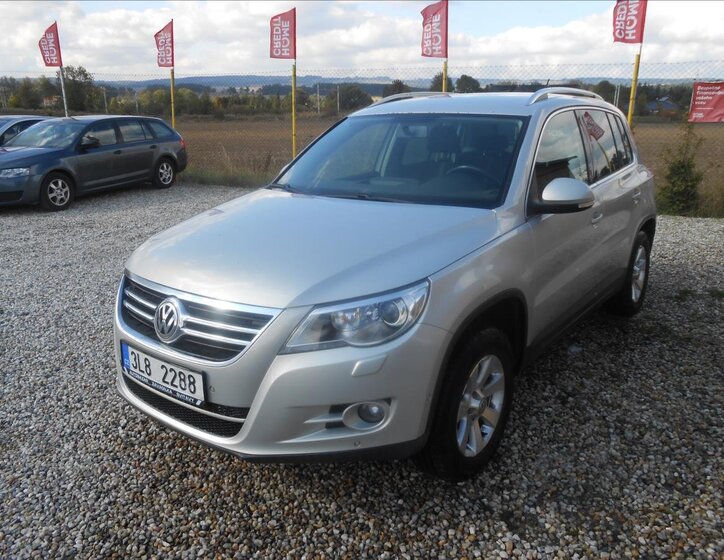 Volkswagen Tiguan 1