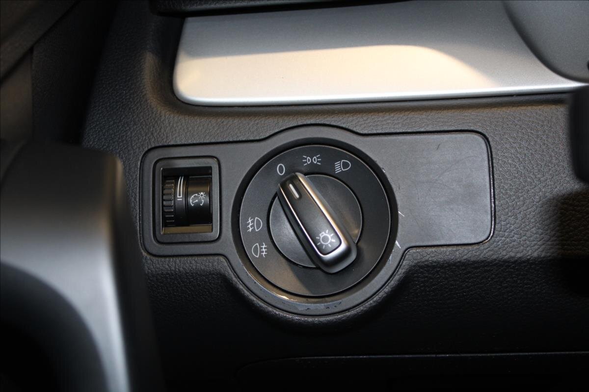 Volkswagen Passat Kombi 2,0 l 103 kw