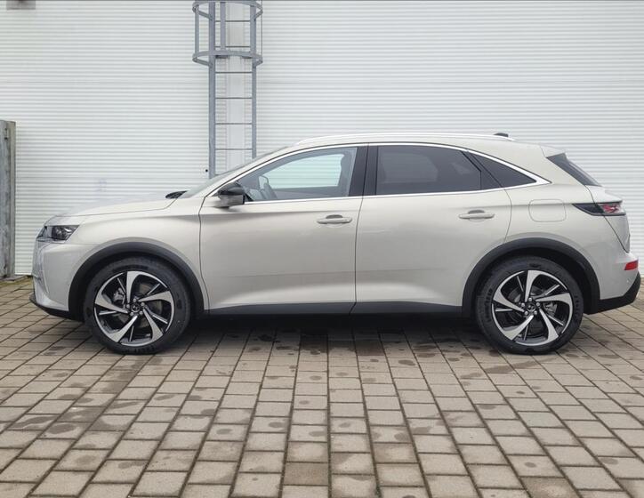 DS Automobiles DS7 Crossback 6