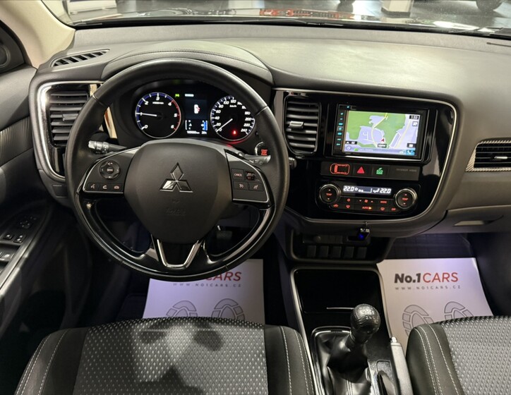 Mitsubishi Outlander 20