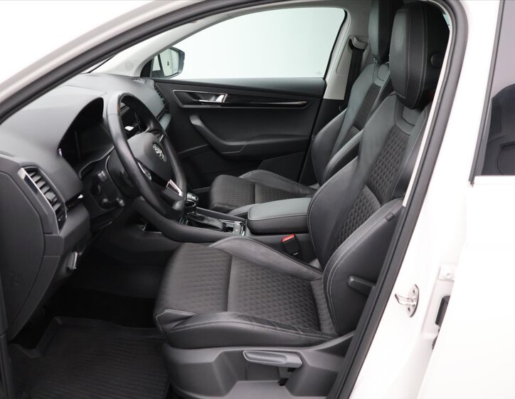 Škoda Karoq SUV / Terénní 1,6 l 85 kw