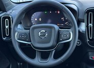Volvo XC40 SUV / Terénní 2,0 l 120 kw