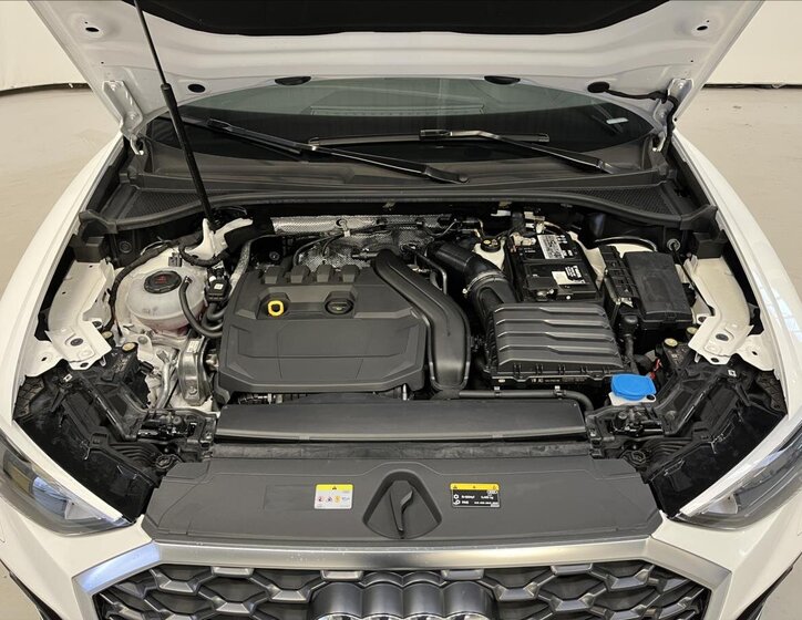 Audi Q3 SUV 1,5 l 110 kw