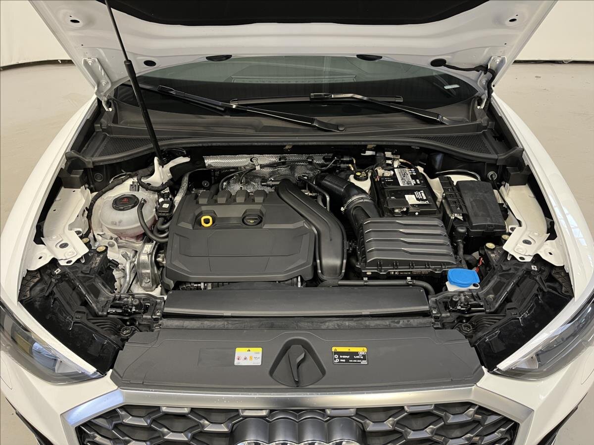 Audi Q3 SUV 1,5 l 110 kw