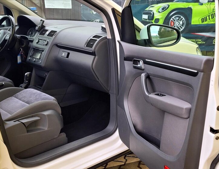 Volkswagen Touran 25