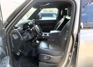 Land Rover Defender 12