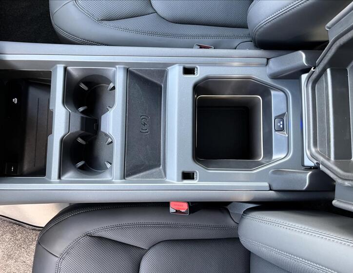 Land Rover Defender 30