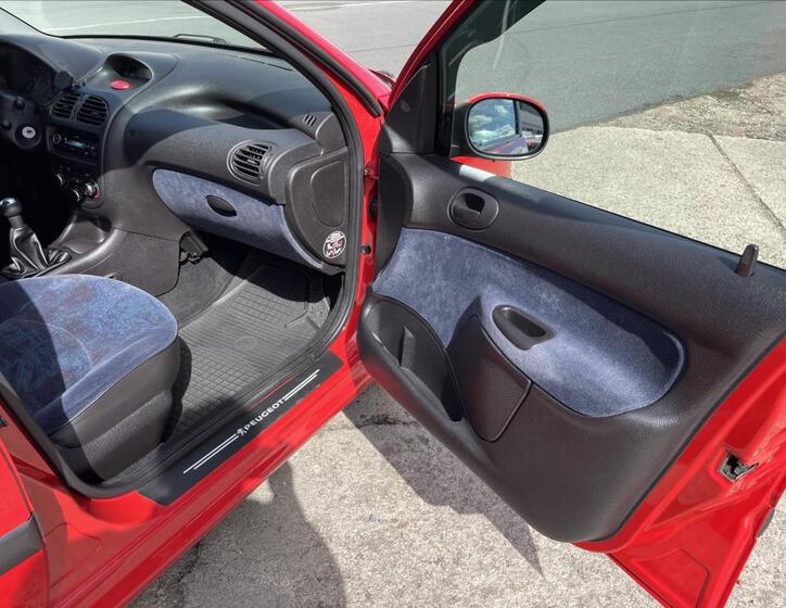 Peugeot 206 21