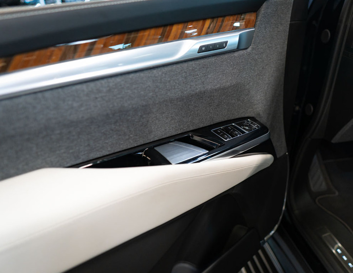 Cadillac Escalade 20