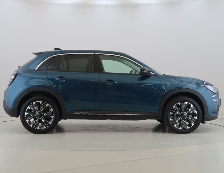 Fiat 600 SUV / Terénní 1,2 l 100 kw