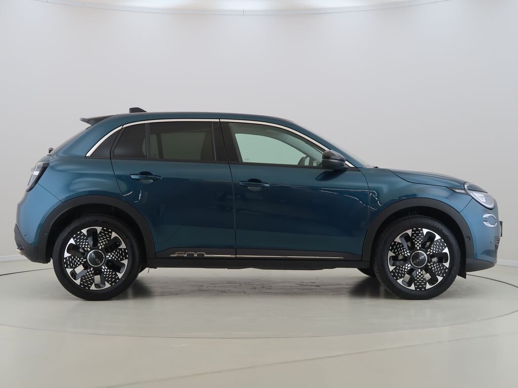 Fiat 600 SUV / Terénní 1,2 l 100 kw