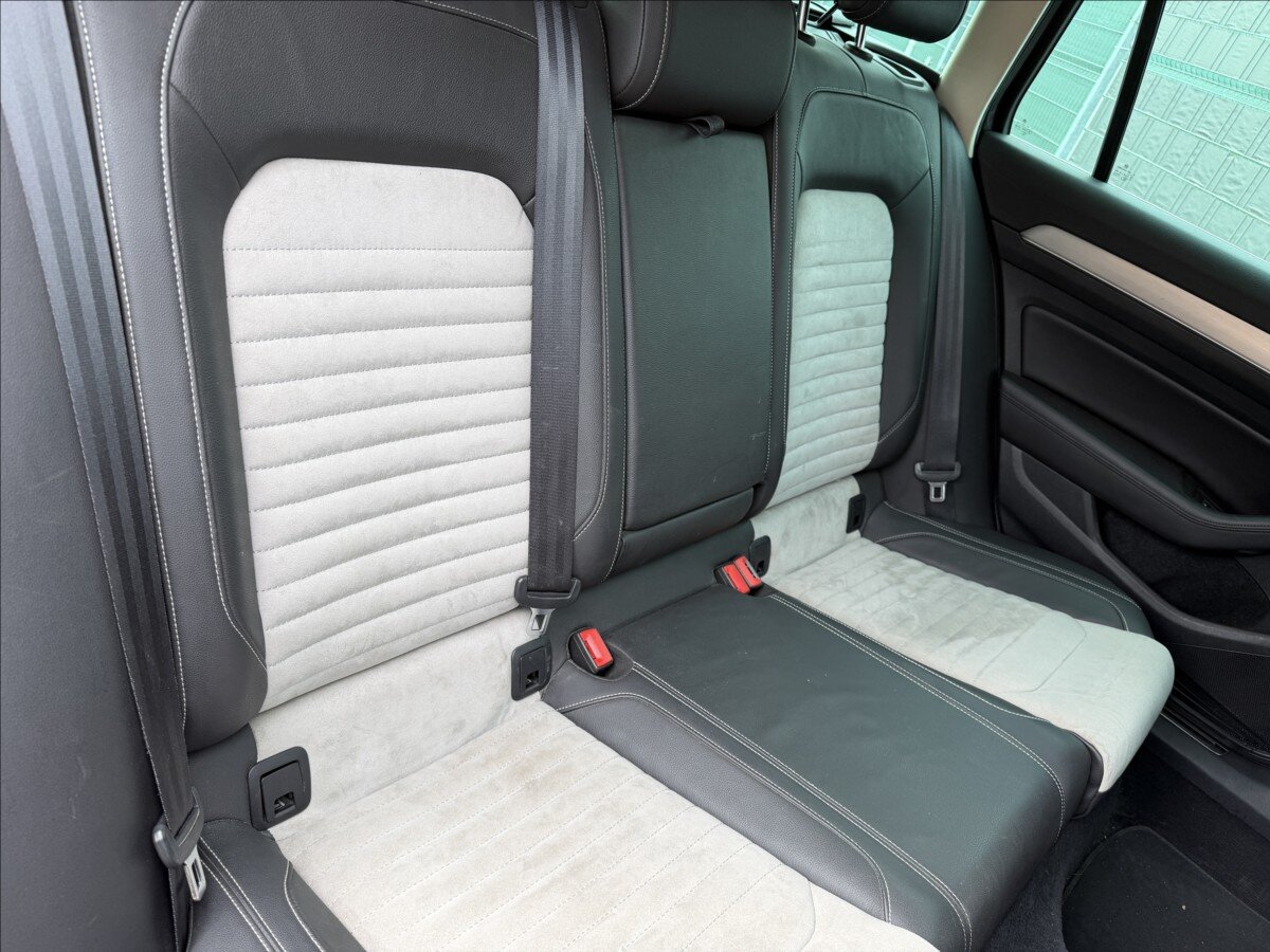 Volkswagen Passat Kombi 2,0 l 140 kw