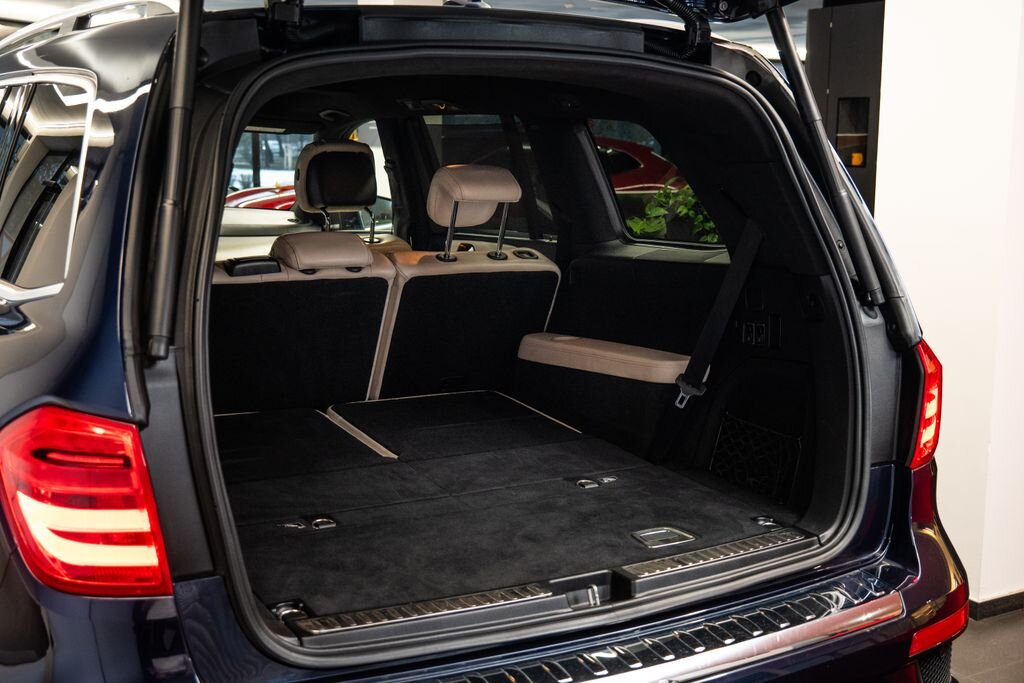 Mercedes-Benz GL SUV 4,7 l 320 kw