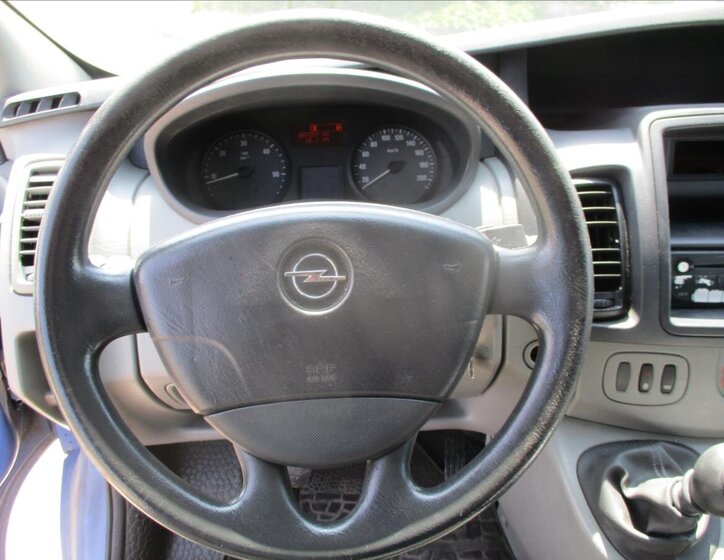 Opel Vivaro Kombi 2,0 l 84 kw