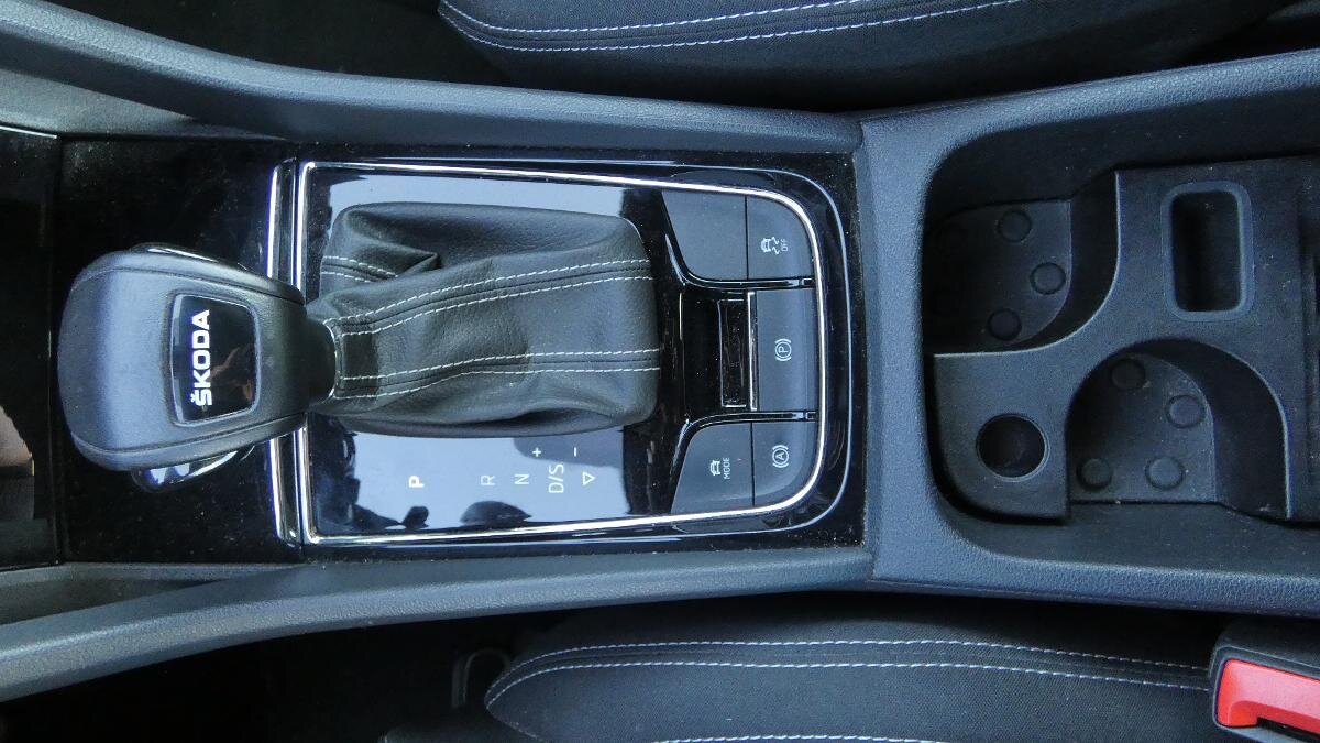 Škoda Karoq SUV / Terénní 1,5 l 110 kw