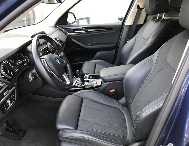 BMW X3 SUV / Terénní 2,0 l 140 kw