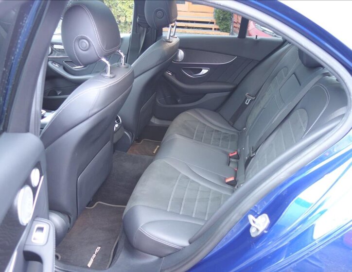 Mercedes-Benz Třídy C Sedan 2,0 l 143 kw