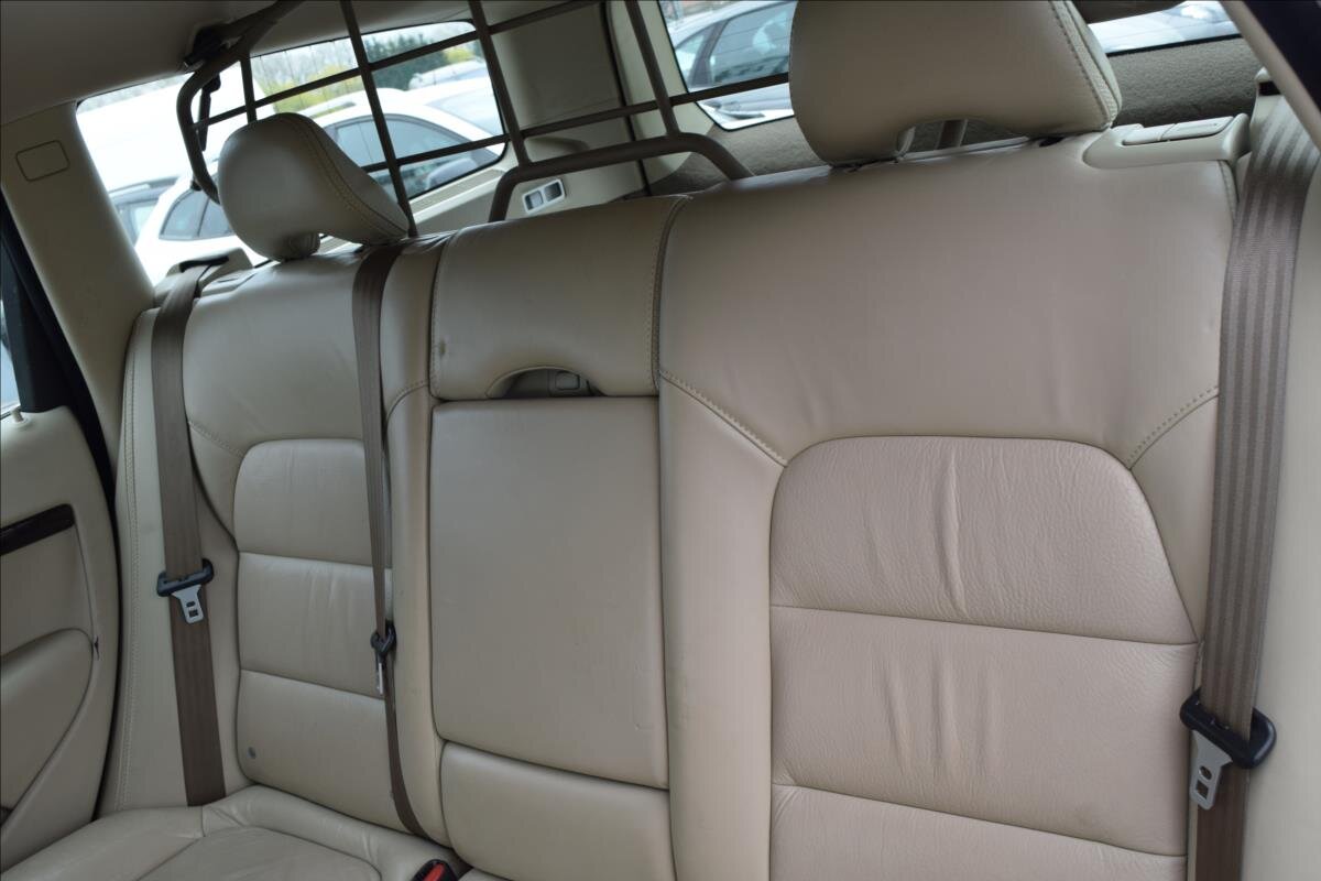 Volvo XC70 Kombi 2,4 l 120 kw