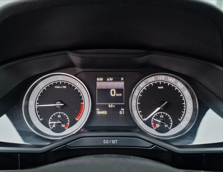 Škoda Superb Liftback 2,0 l 140 kw