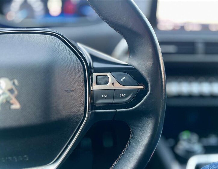 Peugeot 3008 SUV 1,2 l 96 kw