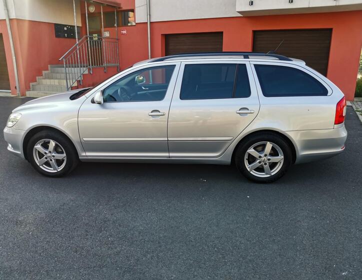 Škoda Octavia Kombi 2,0 l 0