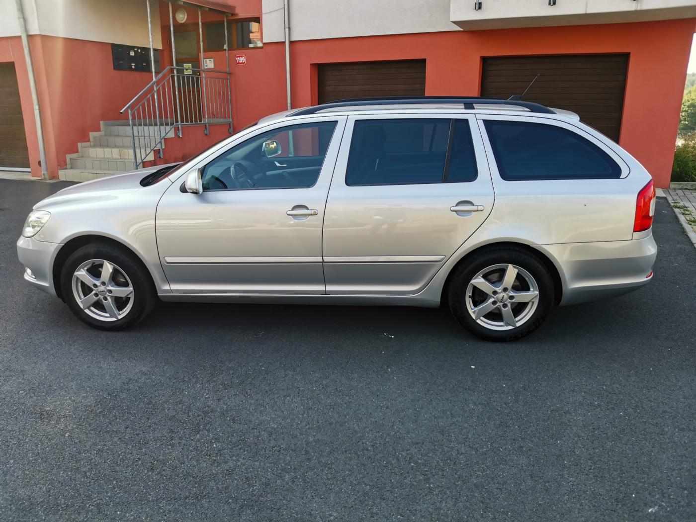 Škoda Octavia Kombi 2,0 l 0
