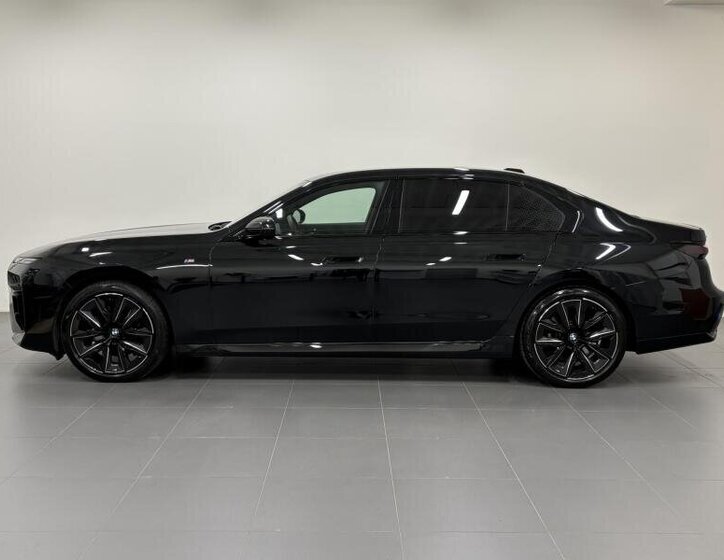 BMW Řada 7 Sedan / Limuzína 3,0 l 220 kw