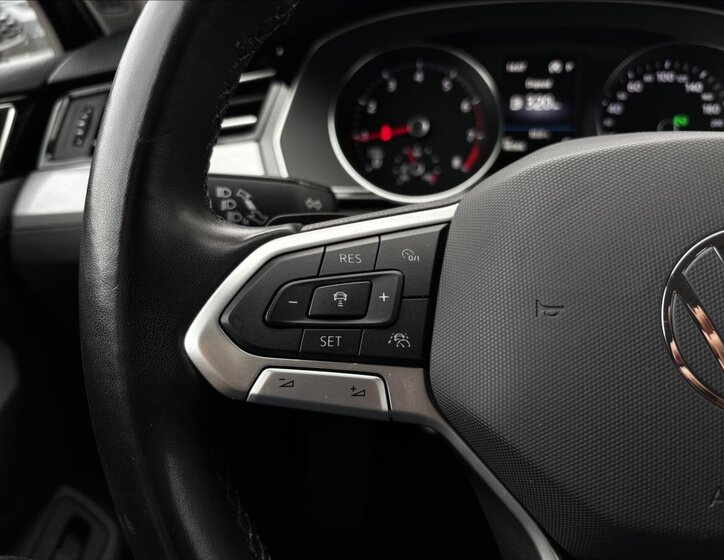 Volkswagen Passat Kombi 1,5 l 110 kw