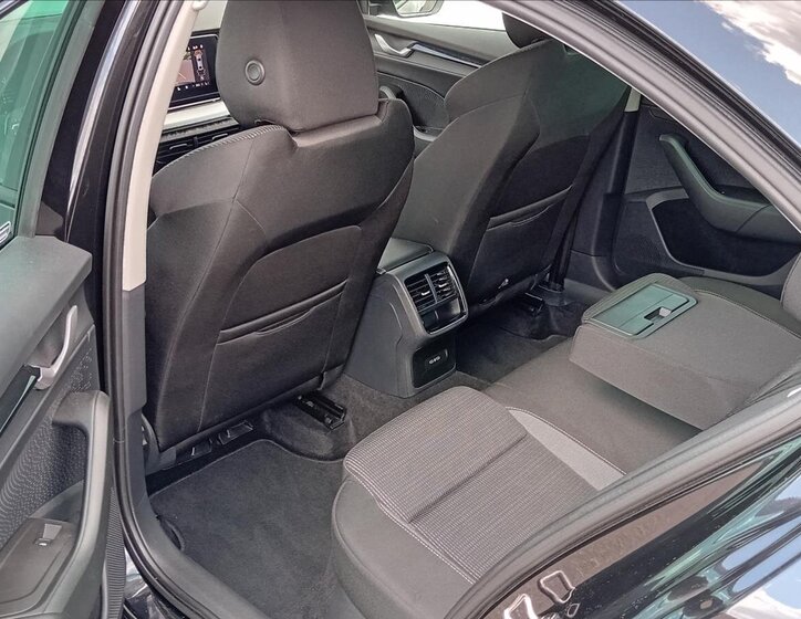 Škoda Octavia Sedan / Limuzína 1,5 l 110 kw