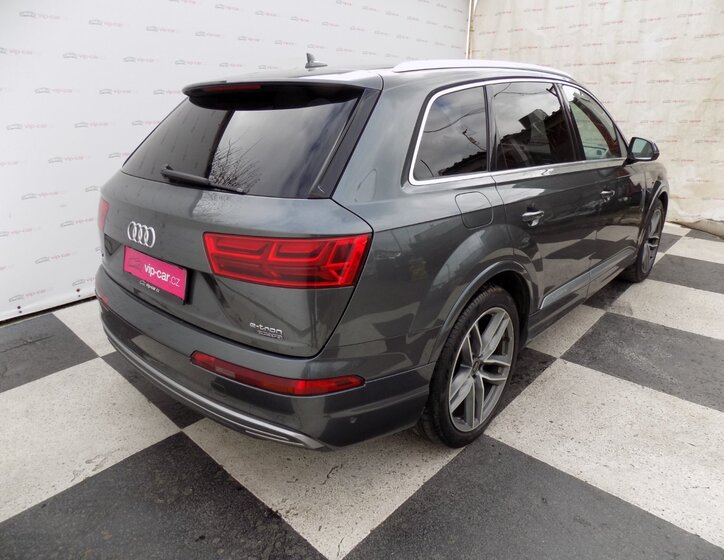 Audi Q7 SUV / Terénní 3,0 l 190 kw