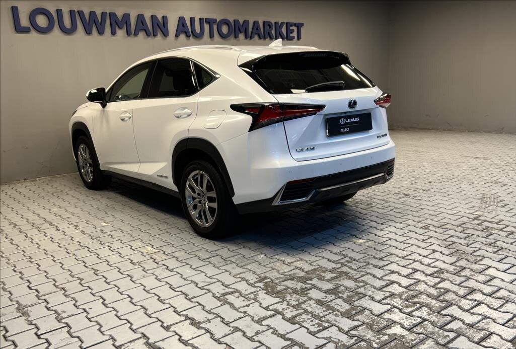 Lexus NX 300h SUV 2,5 l 145 kw