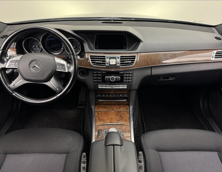 Mercedes-Benz Třídy E Kombi 3,0 l 170 kw