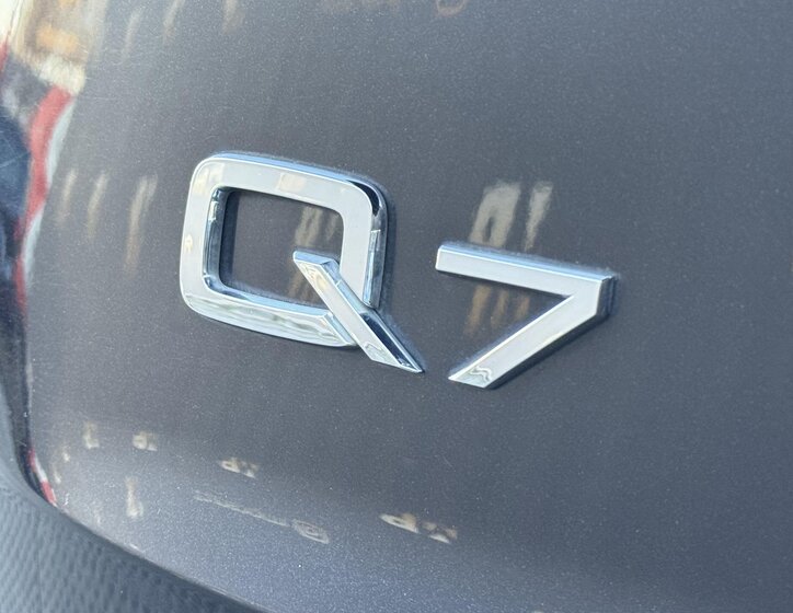 Audi Q7 44