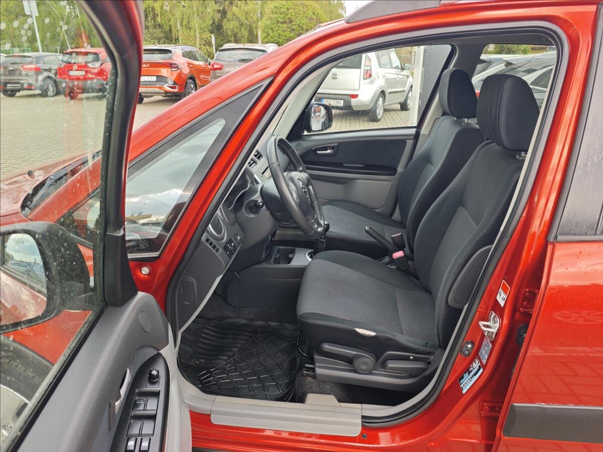 Suzuki SX4 Hatchback 1,5 l 73 kw