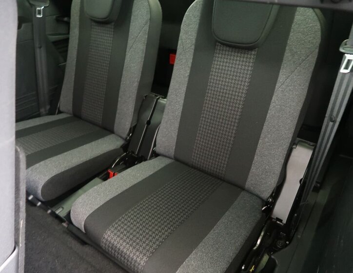 Peugeot 5008 SUV 1,2 l 96 kw