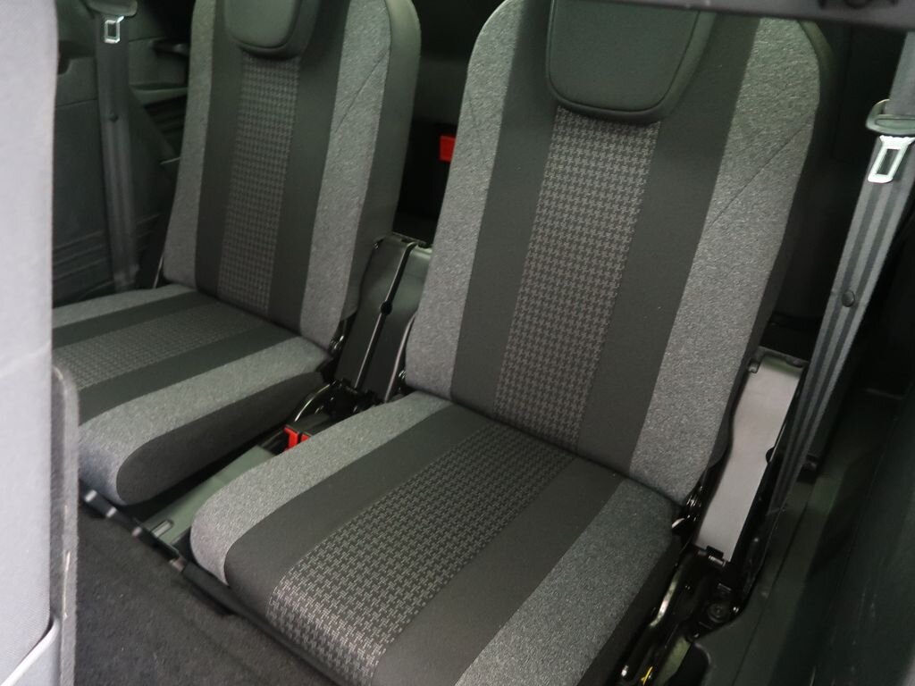 Peugeot 5008 SUV 1,2 l 96 kw